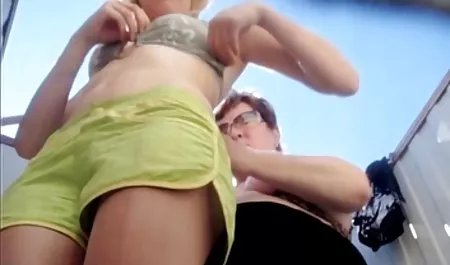 Nenek tua di stoking hitam memberikan kepala dan wahana video bf online gratis