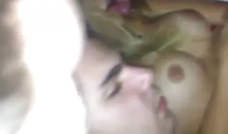 Besar titted milf Angela Putih dipalu nonton bokeb onlene yang mendalam dan keras