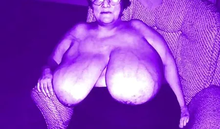 Cantik milf pakai tali lesbian menggedor oleh sopir bokep tkw online taksi