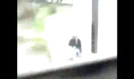 Milf cewek seksi dan bokep online tube memiliki hardcore lesbian bercinta dengan mainan