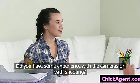 Arab gadis xxx bokep onlen menempatkan lilin di pantatnya