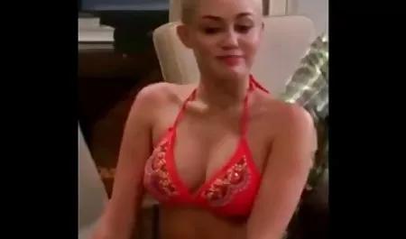 Hot remaja merayu sandwich kasar kulit hitam dan pria kulit bokep selingkuh online Putih