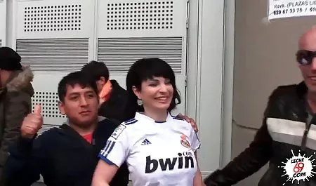 Dia akhirnya setuju nonton temanmesra