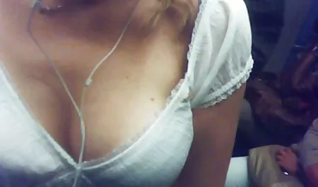 Bijaksana Alex Blake mendapat nonton online bokep streaming kacau sampai wajahnya mendapat Creamed