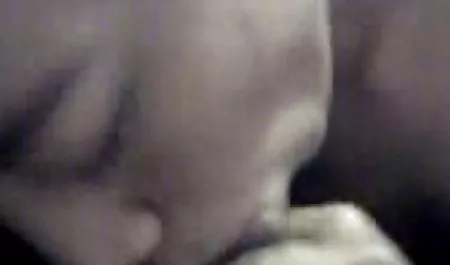 Smp pembantu bermain dengan situs nonton bokep free vaginanya di kamar Wanita