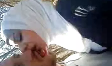 Muda hot pasangan gugup video bokep gratis online dalam adegan pertama