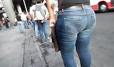 Pantat besar orang latin jinx Maze mendapat kesenangan anal ngeweonline