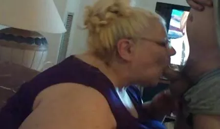 Remaja rambut merah cewek seksi bokep onlen bule Natalie lust alami, kontol besar